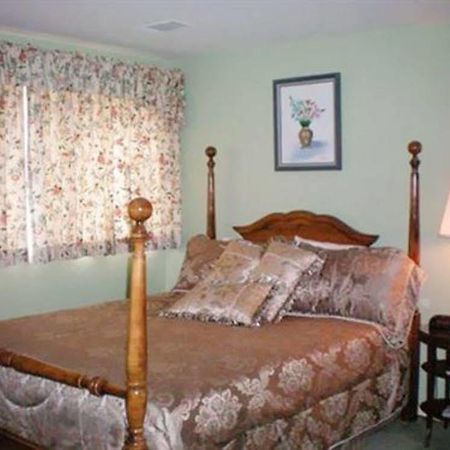Montague Inn Сагъно Екстериор снимка