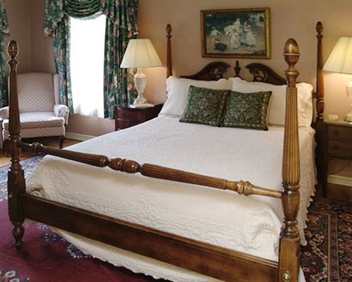 Montague Inn Сагъно Екстериор снимка