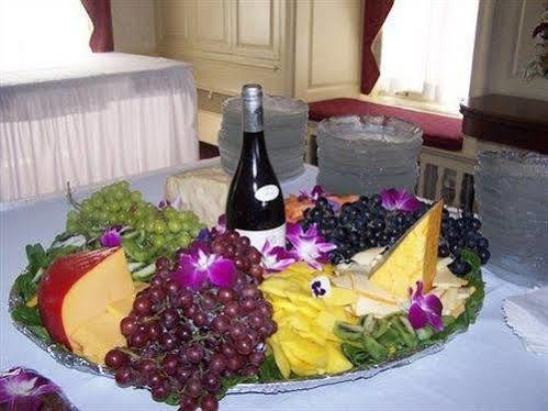 Montague Inn Сагъно Екстериор снимка